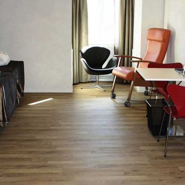 Original Oak Provence Royal Villa Laminate Floor - 2011