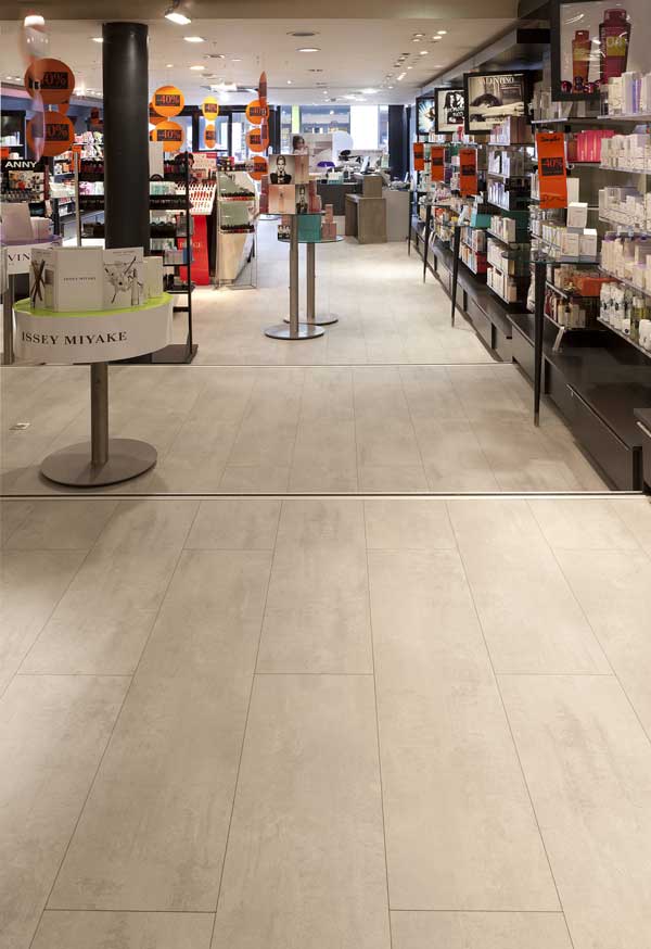 Stone_Concrete_Parfumerie-Douglas-2013-FR_REF02.jpg